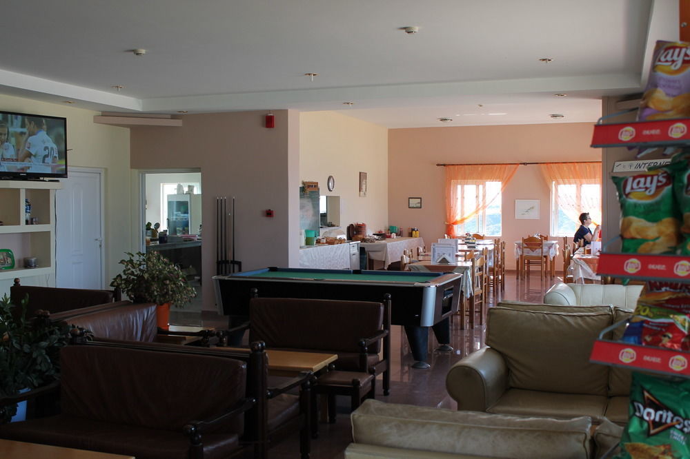 קפלוס Pantheon Hotel מראה חיצוני תמונה
